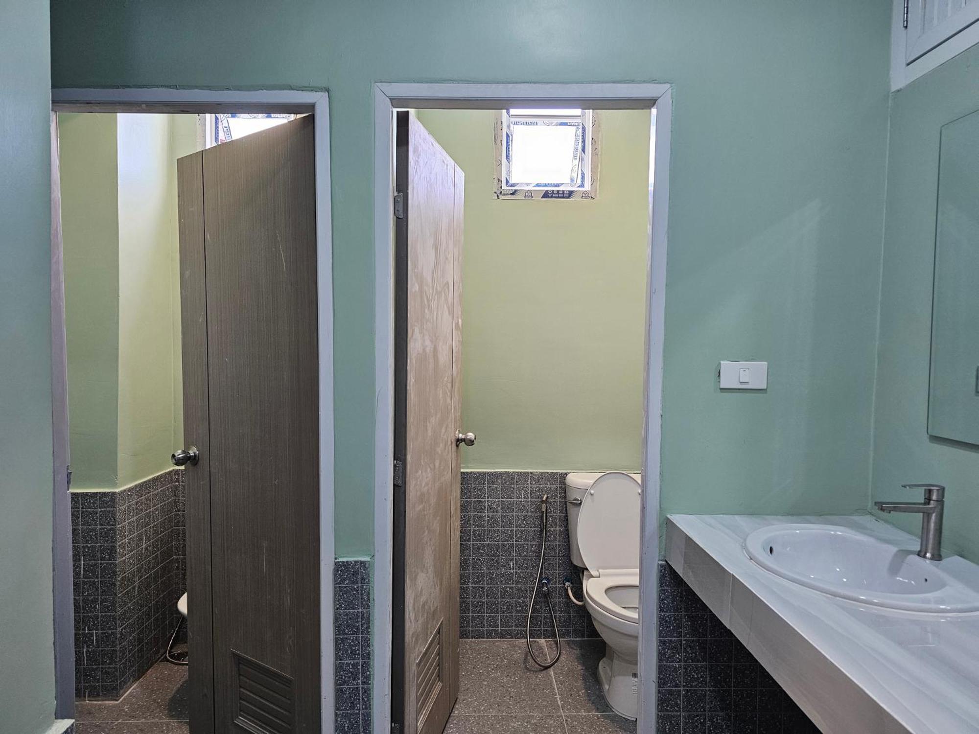 Lub Nai Hostel Patong Værelse billede